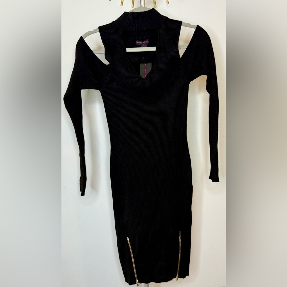 NWT Material Girl Cold shoulder keyhole neck black ribbed bodycon dress medium